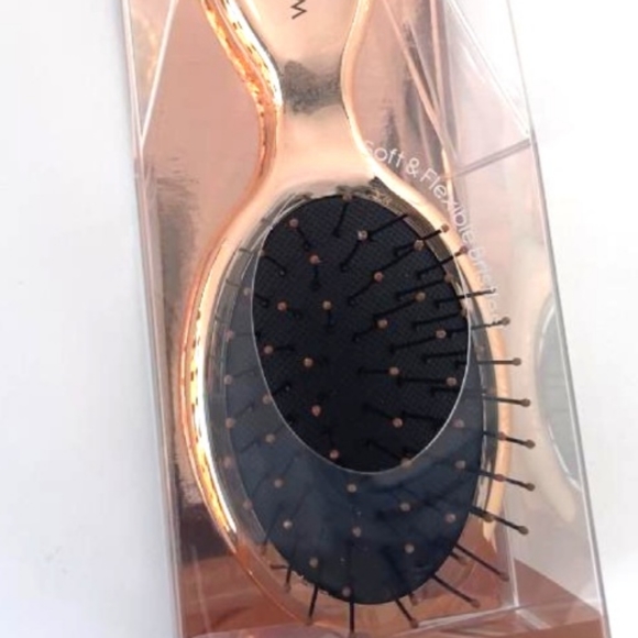 Accessories - Picture 2 of 2